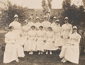 The School of Nursing 1918 class. 
