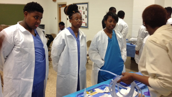 Students at surgical tech day ad Edmondson High School